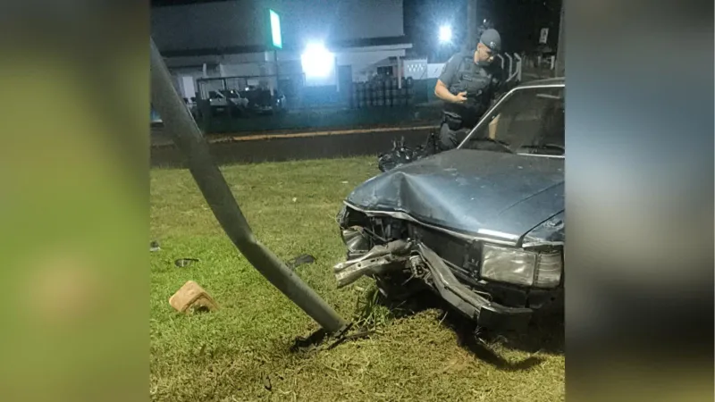Homem permaneceu no veículo e recusou atendimento médico.