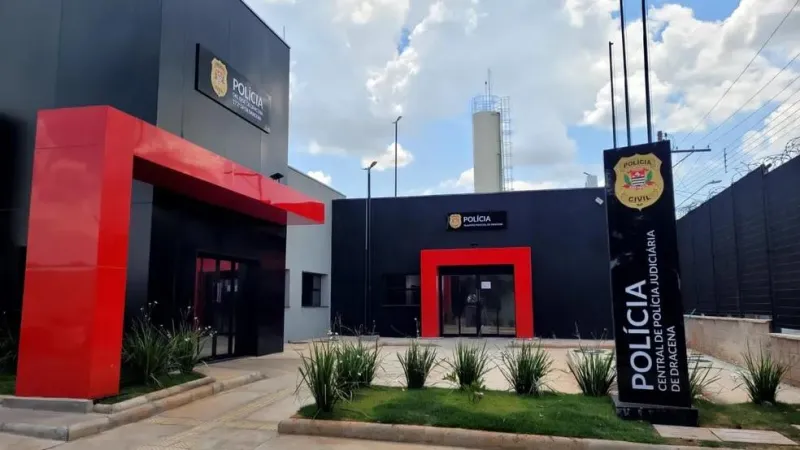 Vítima foi encaminhada ao Pronto Atendimento Municipal (PAM) com ferimentos no rosto.