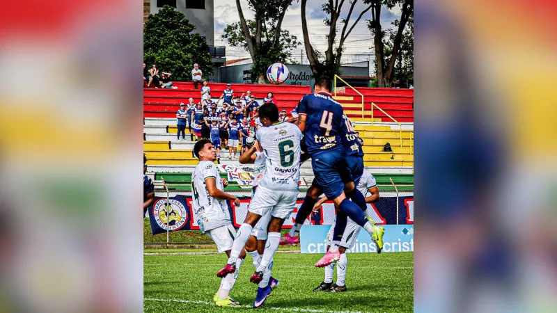 Gols do time de Araras (SP) foram marcados por Bruninho e Léo Souza.