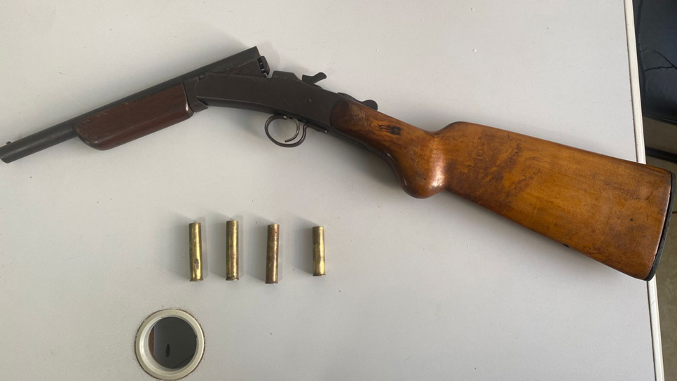 Polícia Militar conseguiu prender suspeito em flagrante no mesmo bairro.
